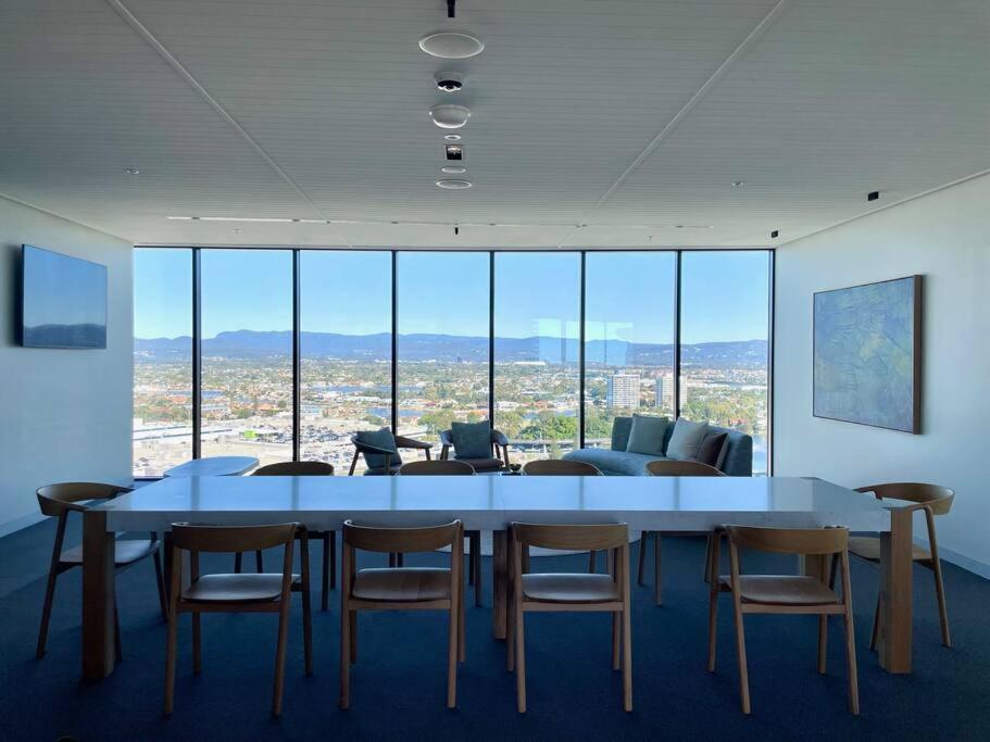 Luxury Stunning Riverview 1 Bedroom Apt 479F Gold Coast Kültér fotó